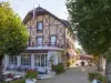 Le Chalet de la Foret Logis Hôtel 3 étoiles et restaurant - Hotel vakantie & weekend in Vierzon