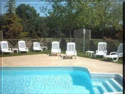 Le Charollais Motel - Holiday & weekend hotel in Vitry-en-Charollais