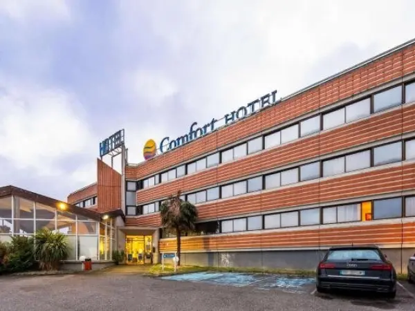 Comfort Hotel Toulouse Sud - Holiday & weekend hotel in Ramonville-Saint-Agne
