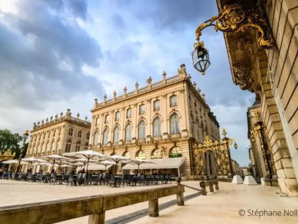 Grand Hotel De La Reine - Place Stanislas - Holiday & weekend hotel in Nancy