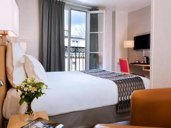 Hôtel Le Compostelle - Holiday & weekend hotel in Paris