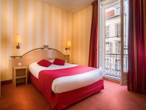 Hotel Delambre - Holiday & weekend hotel in Paris