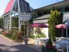 Hotel Les Deux Sapins - Hotel vakantie & weekend in Cailly-sur-Eure