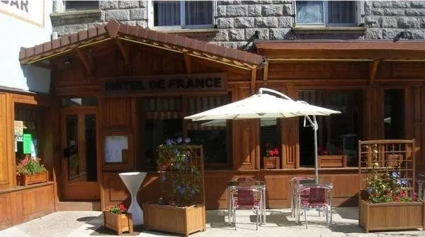 Hôtel de France - Holiday & weekend hotel in Le Bessat