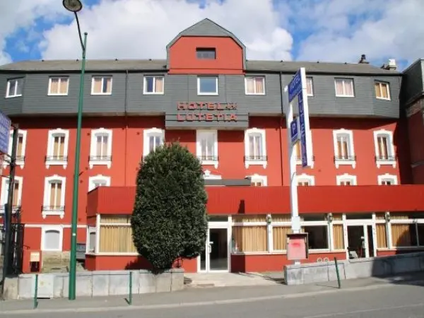 Hôtel Lutetia - Holiday & weekend hotel in Lourdes