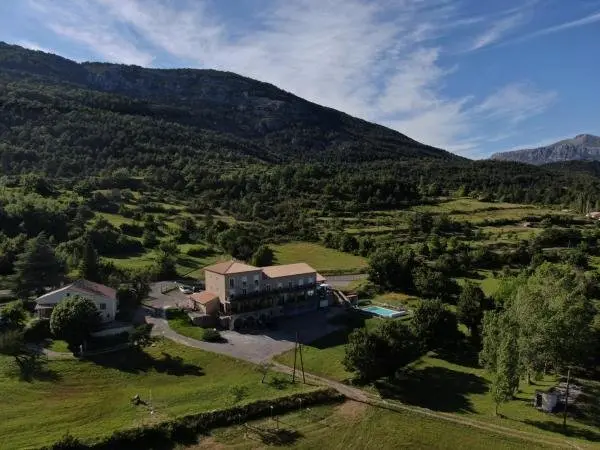 Hôtel le Panoramic - Votre Hôtel au cœur des Gorges du Verdon - Holiday & weekend hotel in La Palud-sur-Verdon