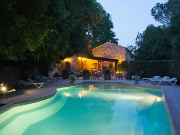 Hôtel Le Pré Galoffre - Hotel vakantie & weekend in Nîmes