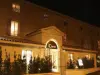 Hotel Restaurant Chartron - Holiday & weekend hotel in Saint-Donat-sur-l'Herbasse