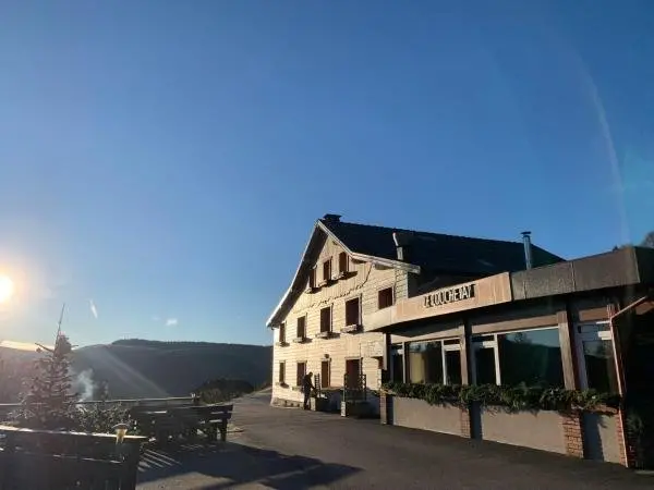 Hôtel - Restaurant Le Couchetat - Holiday & weekend hotel in La Bresse