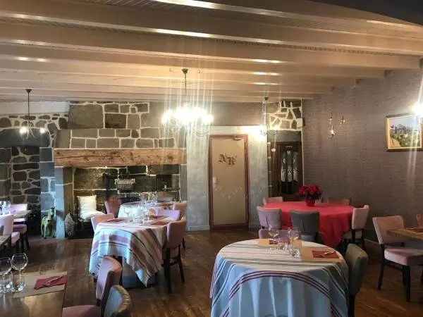 Hôtel Restaurant du Plomb du Cantal - Hotel vacaciones y fines de semana en Murat