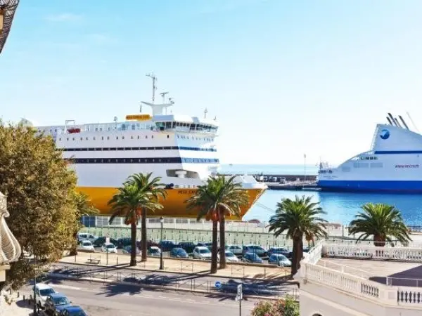 Hotel Riviera - Hotel vakantie & weekend in Bastia