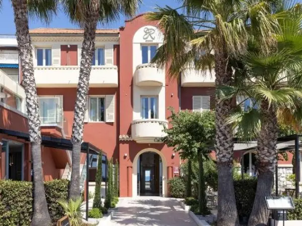 Hotel Royalmar - Hôtel vacances & week-end à Cagnes-sur-Mer