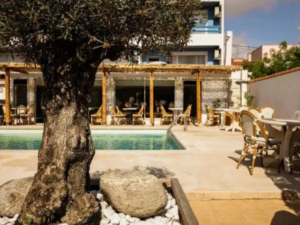 Hôtel Les Sables - Urban Style - by Logis Hotels - Hotel vacaciones y fines de semana en Canet-en-Roussillon