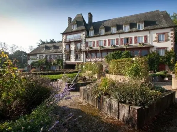 Logis Ar Milin - Hotel Urlaub & Wochenende in Châteaubourg