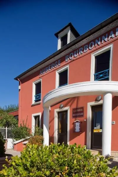 Logis L'Auberge Bourbonnaise - Hotel Urlaub & Wochenende in Saint-Yorre