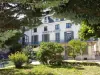 Logis Grand Hôtel Des Bains - Hotel vakantie & weekend in Salins-les-Bains