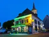 Logis Hotel De La Poste - Hôtel vacances & week-end à Saint-Sauves-d'Auvergne