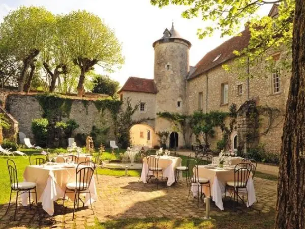 Logis Hôtel Le Relais Louis XI - Hotel Urlaub & Wochenende in Meung-sur-Loire