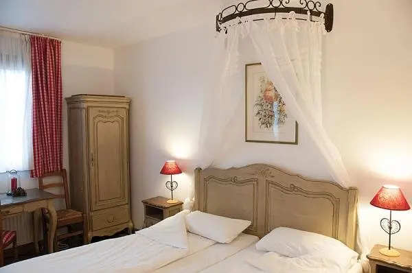 The Originals Boutique, Hôtel La Ferme du Pape, Eguisheim - Holiday & weekend hotel in Eguisheim