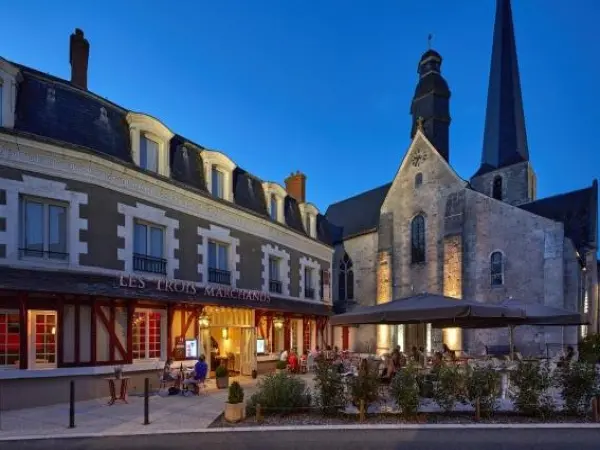 Relais des Trois Châteaux Hôtel-Restaurant - Teritoria - Holiday & weekend hotel in Cour-Cheverny