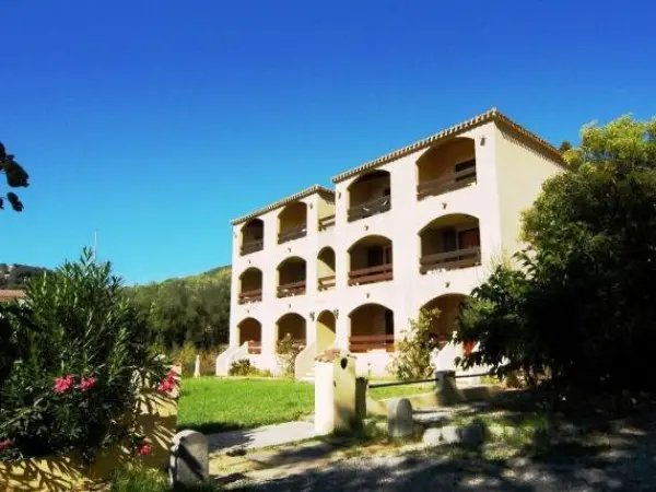 Residence I Delfini - Hotel vacanze e weekend a Tiuccia