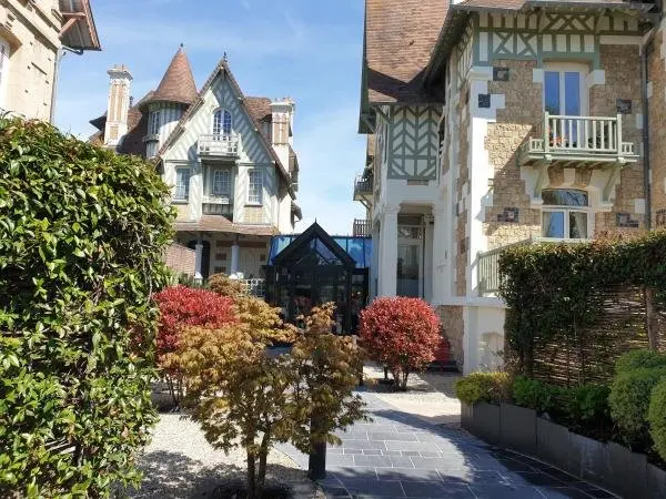Villa Augeval Hôtel de charme & Spa - Holiday & weekend hotel in Deauville