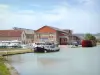 Бургундский канал - Пристань для яхт Венаре-Ле-лом