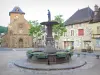 サニエス教会 - レグリス広場：噴水、オーヴェルニュのサントクロワロマネスク様式教会、村の商店、家