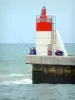 土地の風景 - 釣り人とキャップベルトン灯台