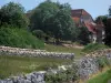 地域自然公園カウセデュケルシー - 大邸宅、木々、乾燥した石の壁