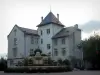 艾克斯 -  les-Bains的 - 喷泉和市政厅（市政厅），前封建城堡