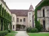 Abbaye de Fontenay - Bâtiments abbatiaux