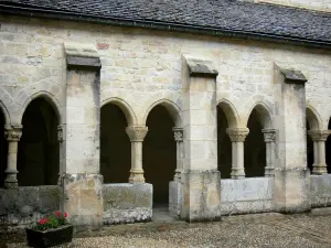 Abbaye de Montbenoît - Cloître