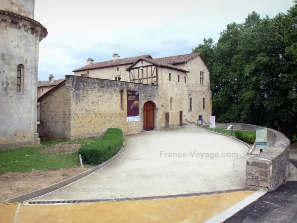 L'abbazia di Arthous - Guida turismo, vacanze e weekend nelle Lande