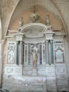 Abbazia dell'Épau - Abbazia cistercense della Divinità-Dio, Yvré-Vescovo: All'interno della chiesa abbaziale: altare della Cappella di San Sebastiano