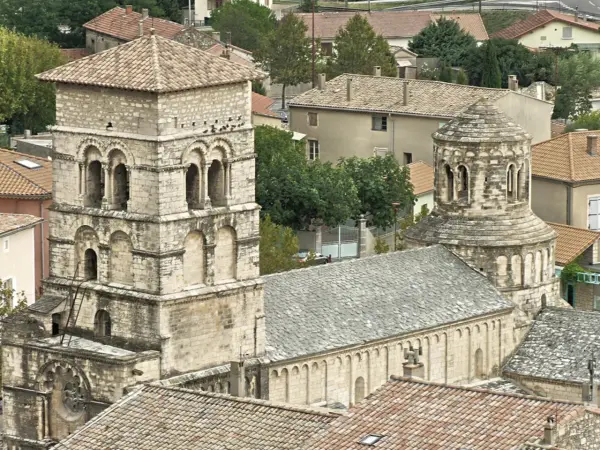 L'abbaziale di Cruas - Guida turismo, vacanze e weekend nell'Ardèche