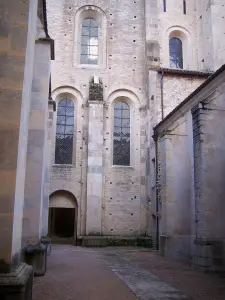 Abdij van Cluny - Benedictijnenabdij: ten zuiden arm van de grote transept van de abdijkerk St. Peter en St. Paul
