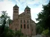 Abdij van Murbach - Romaanse kerk in roze zandsteen en bomen