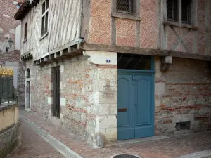 Agen - Old half-timbered corbelled house in Rue Beauville street (old town)