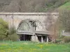 Alagnon gorges - Bridge spanning the river