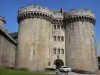 Alençon - Torens met kantelen van het oude kasteel van de hertogen