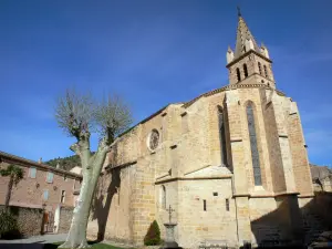 Alet-les-Bains - Bell tower and apse of the Saint-André church