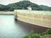 Alta valle della Dordogne - Diga idroelettrica Bort les Orgues e la ritenzione di acqua a monte