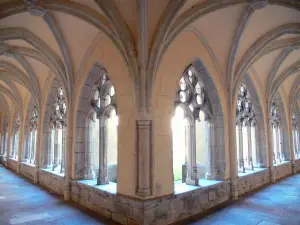 Ambronay abbey - Former Benedictine abbey (Cultural centre): galleries of the Gothic cloister 