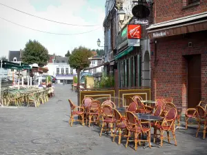 Amiens - Viertel Saint-Leu: Strassencafés und Häuser