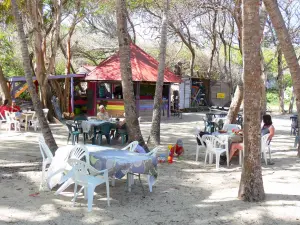 Anse Michel - Klein strand restaurant