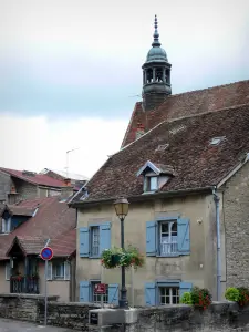 Arbois - Häuser der Stadt