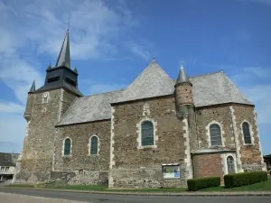 Ardennen Thiérache - Befestigte Kirche von Signy-le-Petit (Wehrkirche Saint-Nicolas); im Regionalen Naturpark der Ardennen