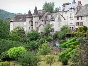 Argentat - Houses and gardens