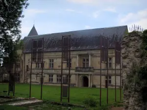 Assier - Renaissance château, in the Regional Nature Park of the Quercy Limestone Plateaus